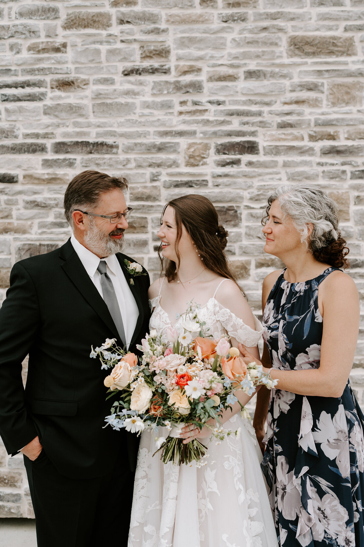 kraber-the-gathering-grounds-iowa-wedding-76
