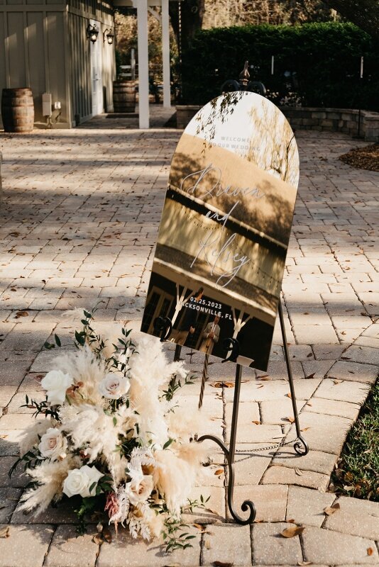 Kelsey_Draven_Wearethebowsers-981_websizeSameSexBohoFlorals