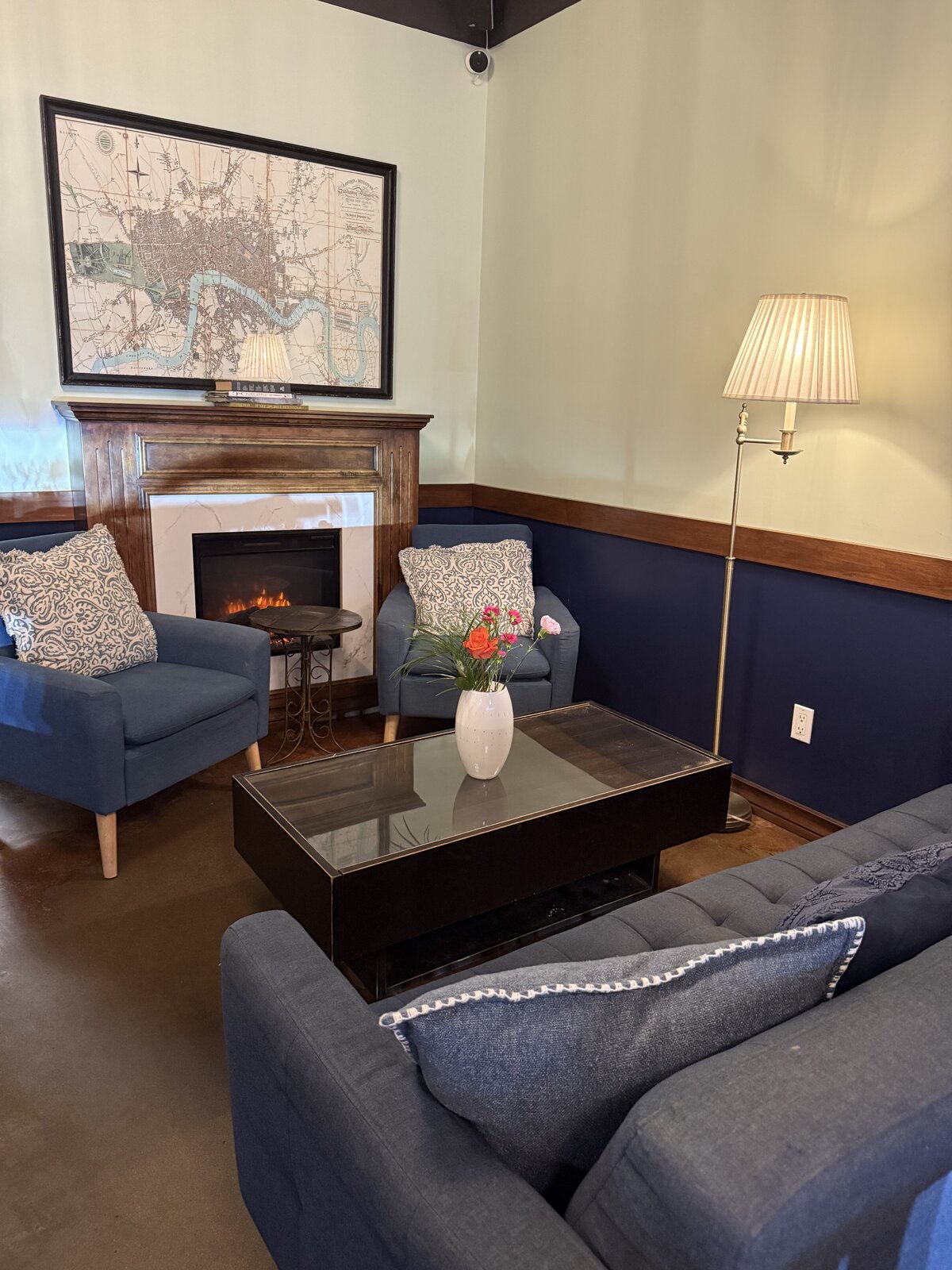 cozy-cafe-interior-regina-sk