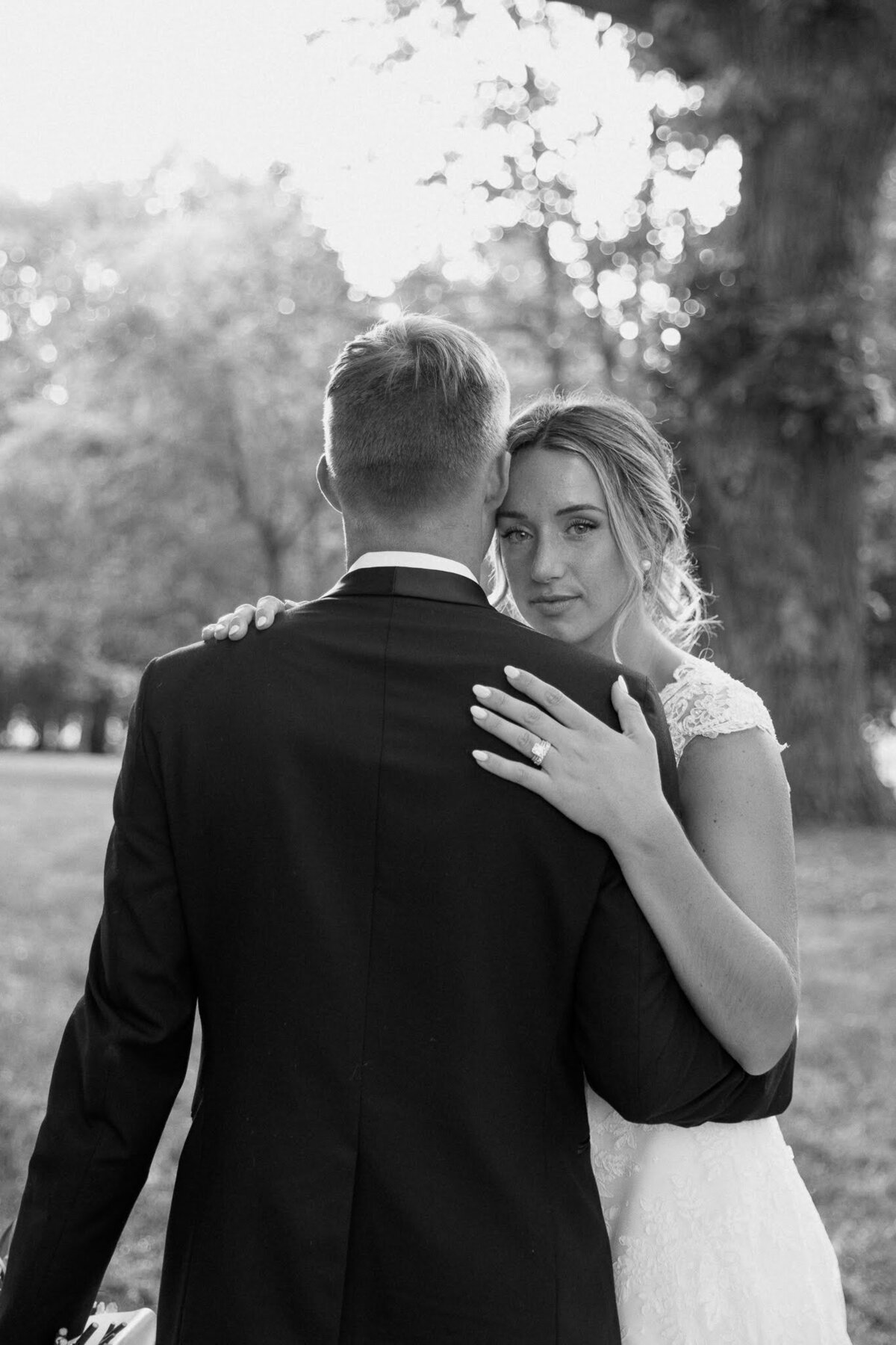 Nichole-Babiez-Photography-Dunham-woods-Geneva-Illinois-Wedding-luxury-editorial-timeless-modern-candid-bride-inspiration-chicago-photographer--96