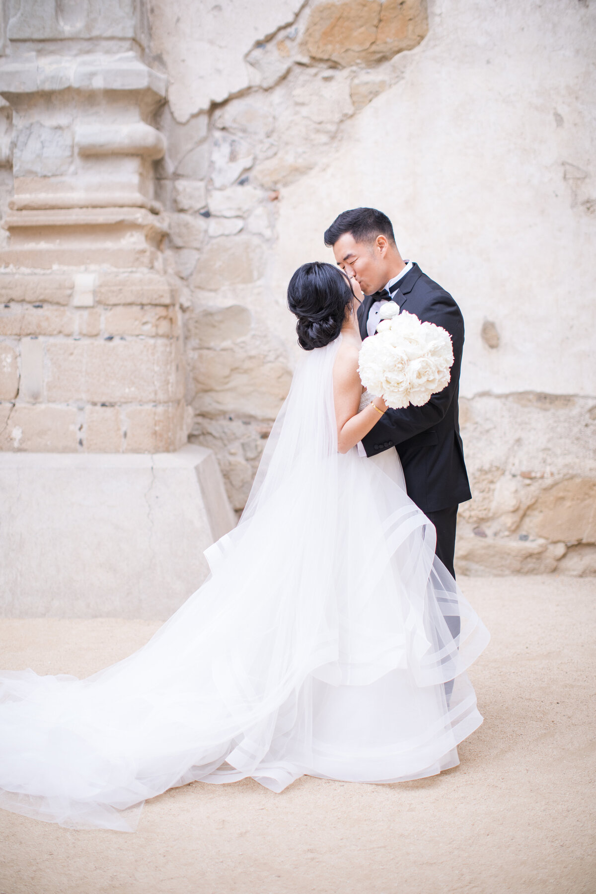Serra Plaza - Mission San Juan Capistrano Wedding