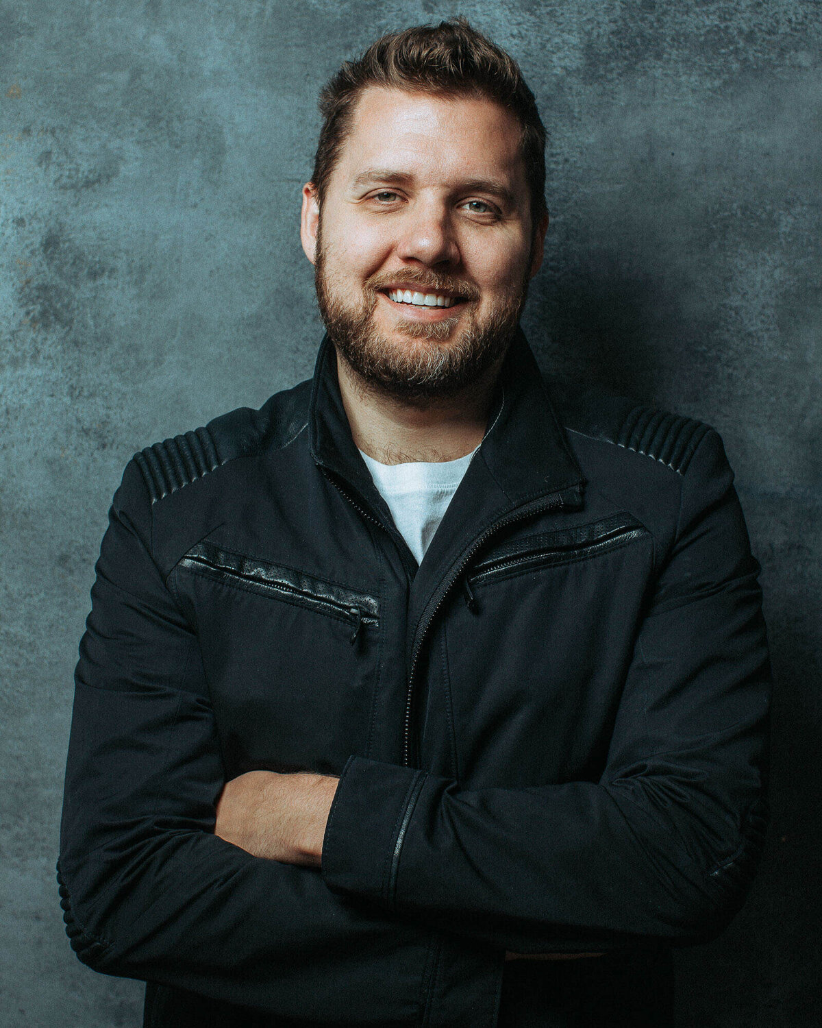 Mark Manson personal brand photoshoot captured by Nick Onken — blending editorial lifestyle photography with authentic identity and Elevated Realism™.