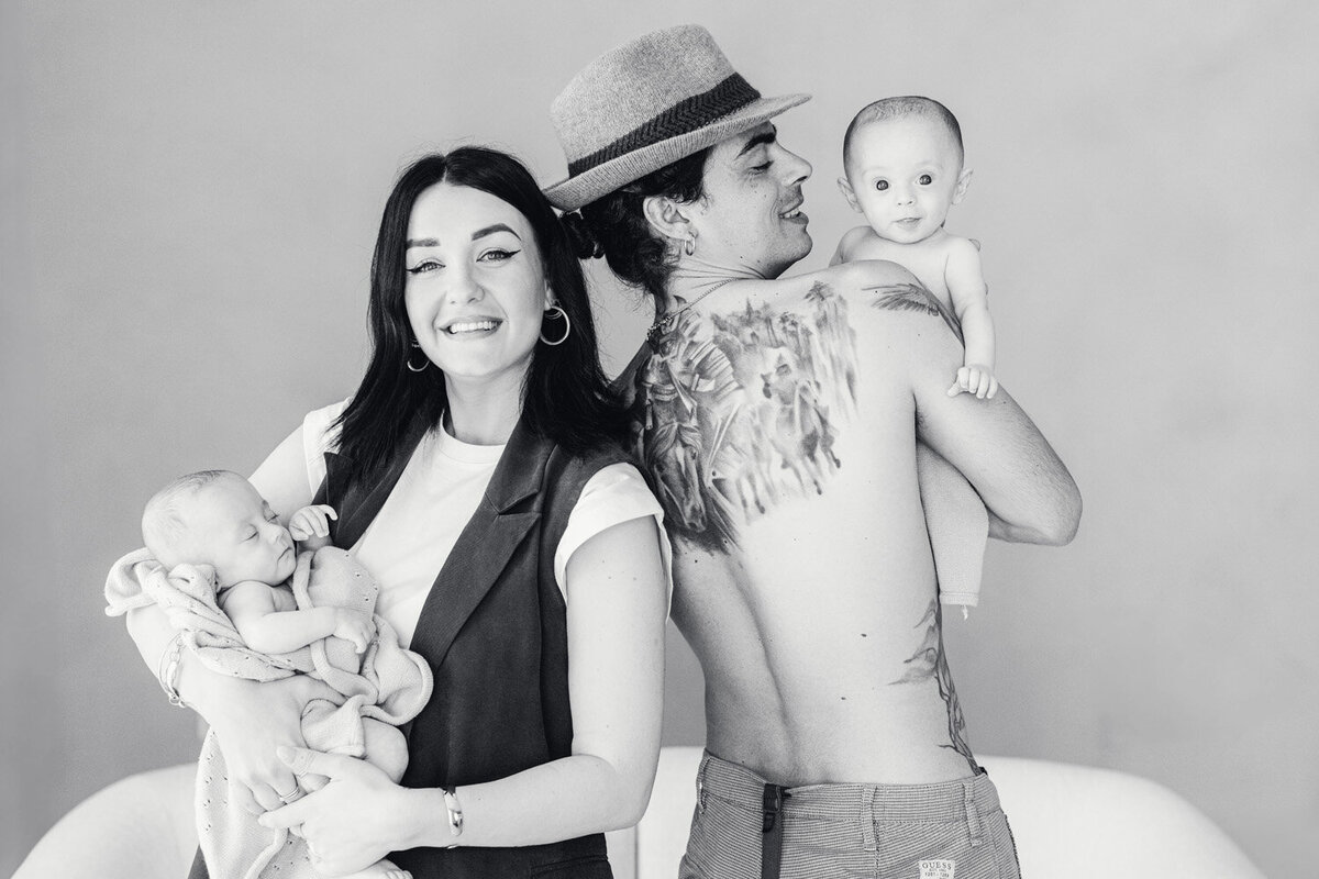 Phoem_Studio_photography_studio_family_R&S_twins-20 bn