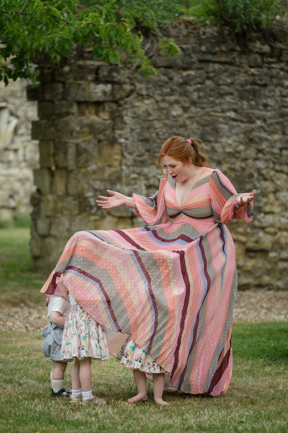 Notley-Abbey-wedding-photography-1104