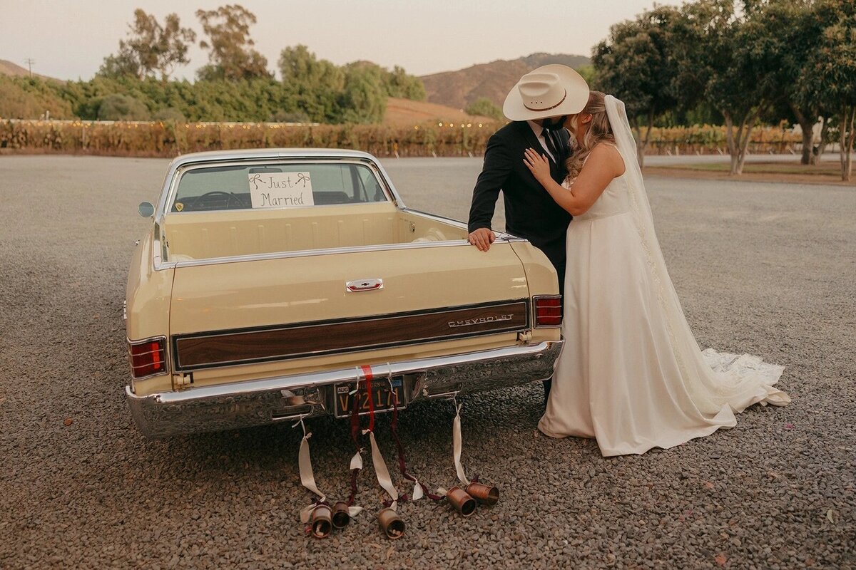 Rancho Guejito Wedding-golden hour-San Diego-Janelle-Aloi_26