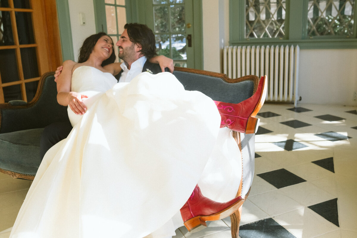 Contemporary_austin_wedding