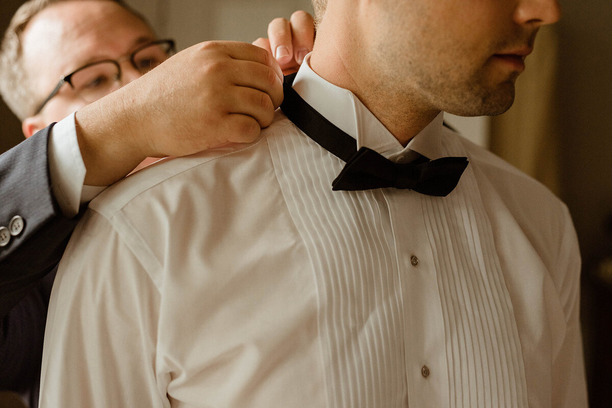 a-guelph-backyard-wedding-elopement-urban-groom-getting-ready-15