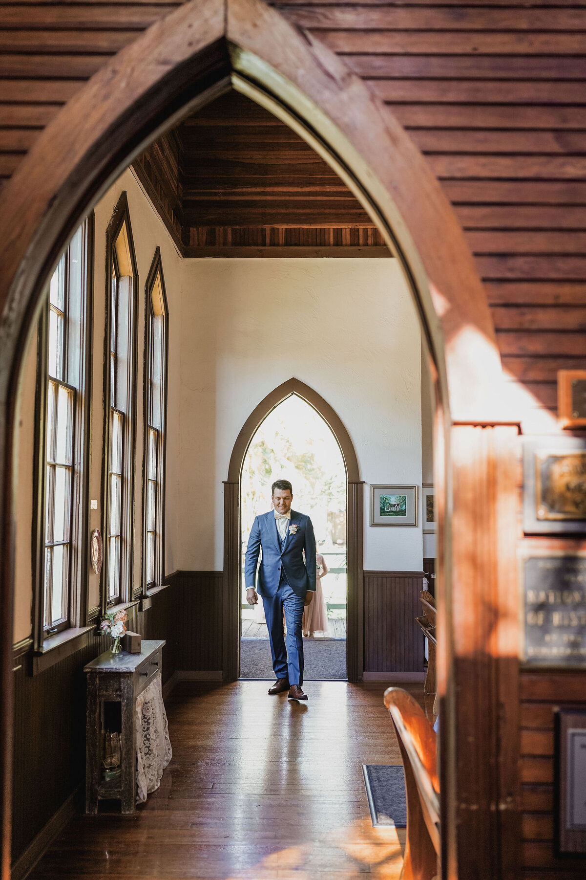 tara-tomlinson-chantilly-chic-florida-elopement-andrews-memorial-chapel-3