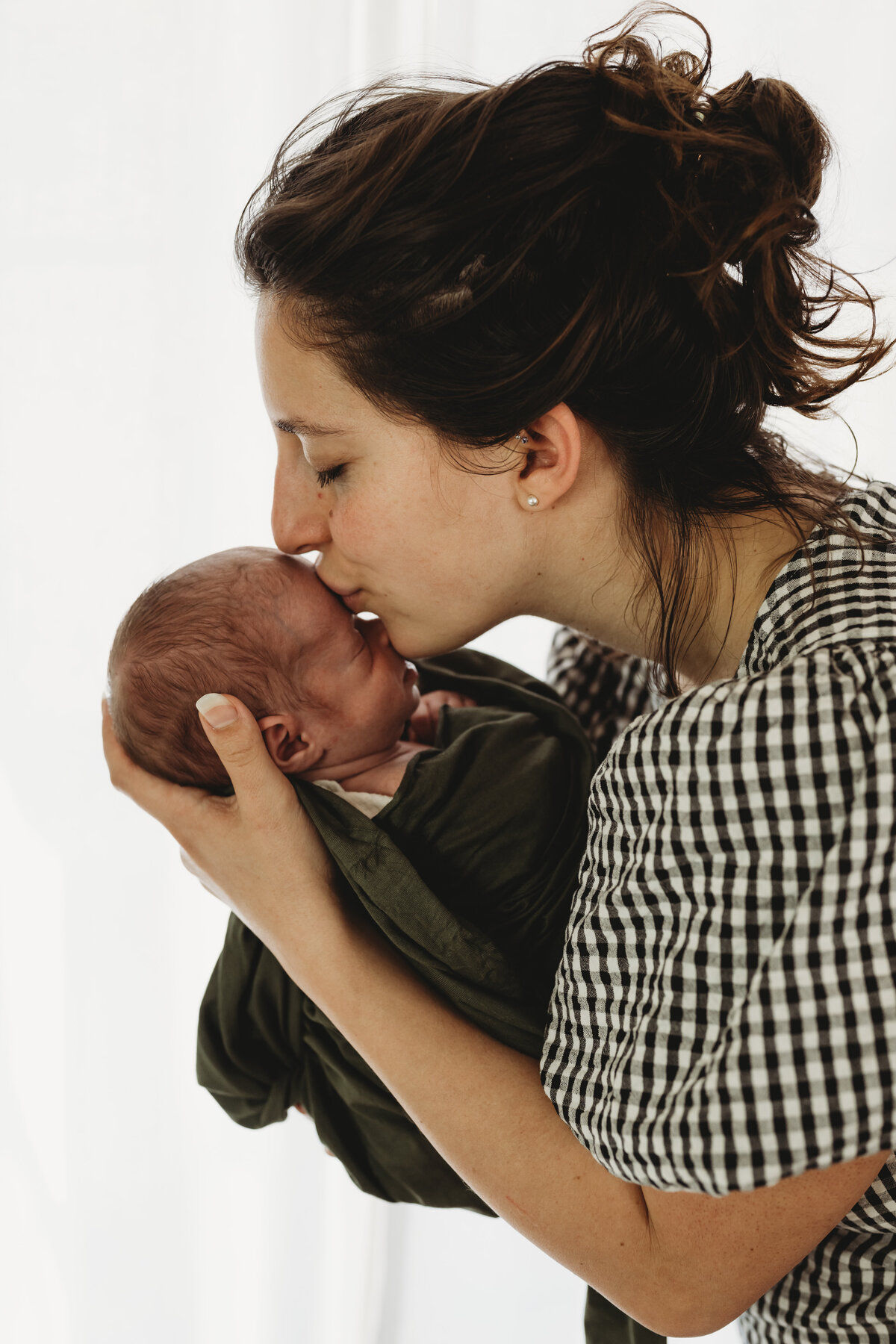 mom-with-newborn-baby-boy