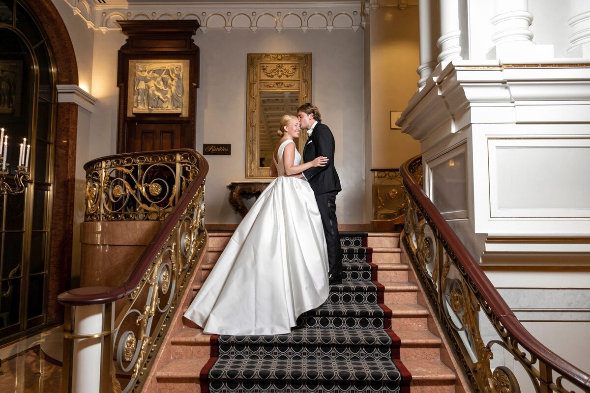 emma-cleary-new-york-nyc-wedding-photographer-videographer-venue-lotte-new-york-palace-hotel-10