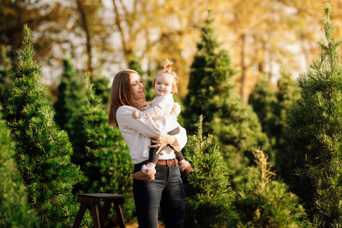 NWA family photographer, Northwest Arkansas best family photography, family portraits near me, professional family photos, family photography packages