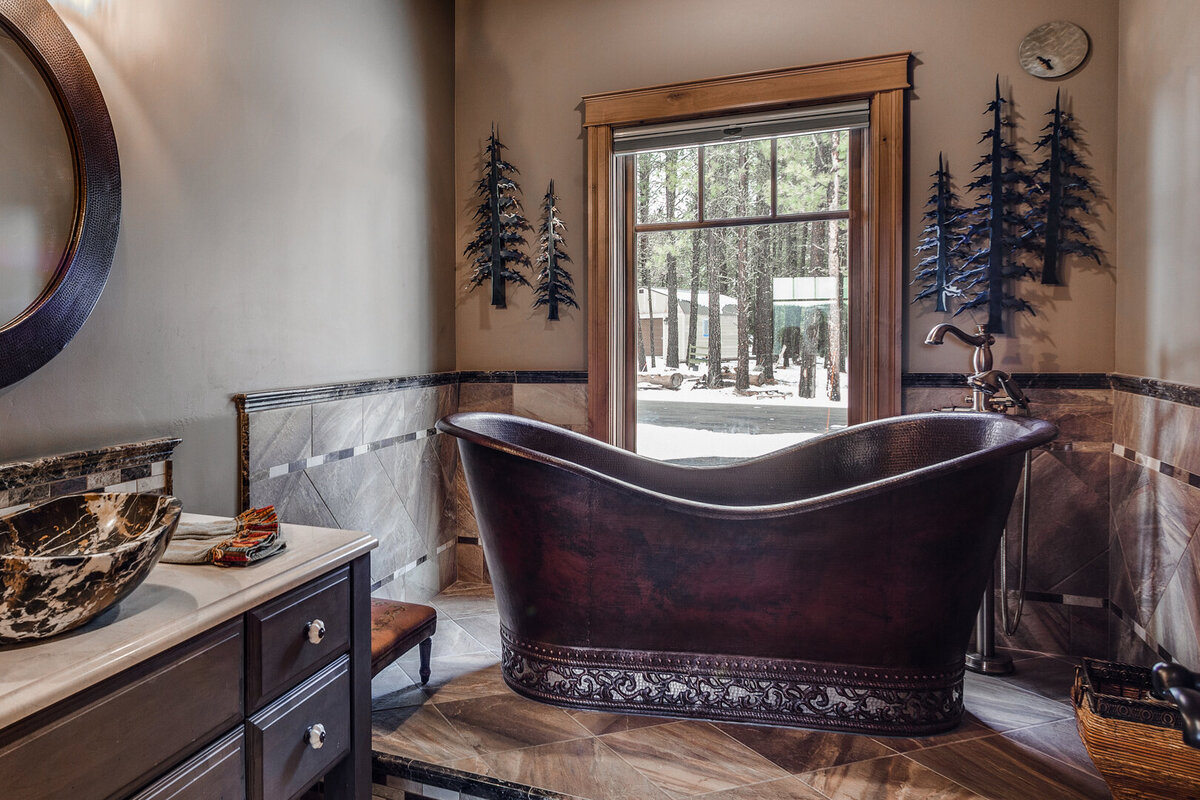 idaho house with vintage free standing tub