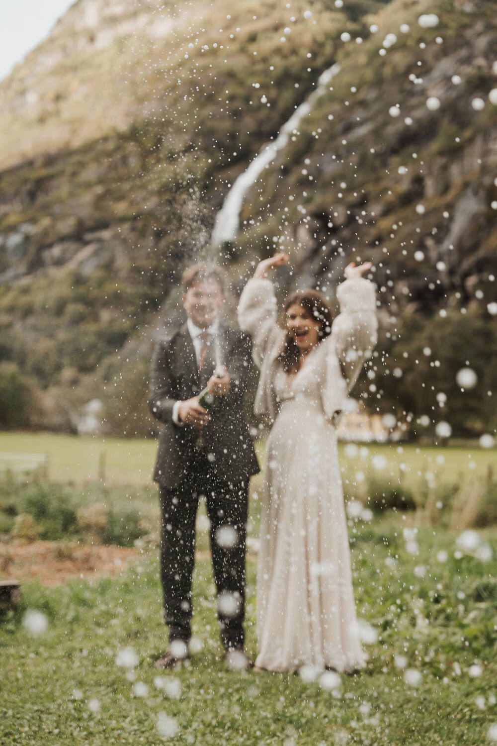 Norway-wedding-elopement-aurland-619