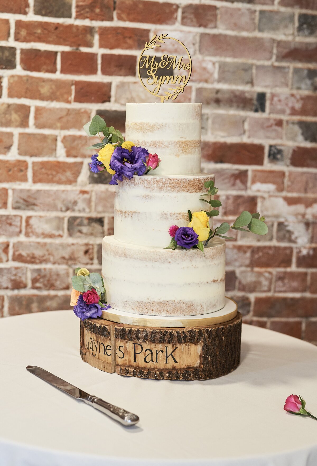 layers-graces-summer-wedding-cake