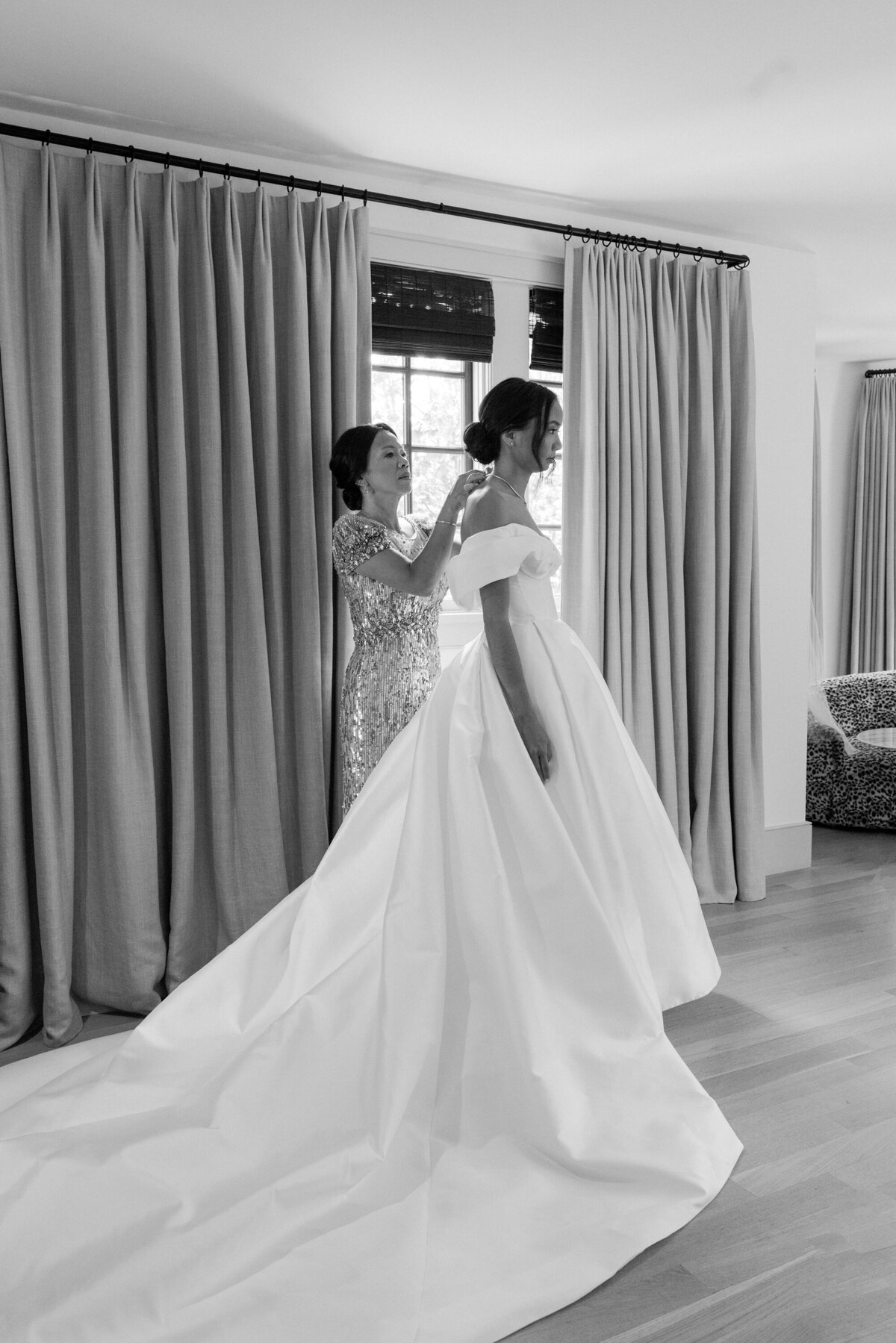 KateEdwardsWeddings_Lisa&Jacob_ValleyRockInn-50