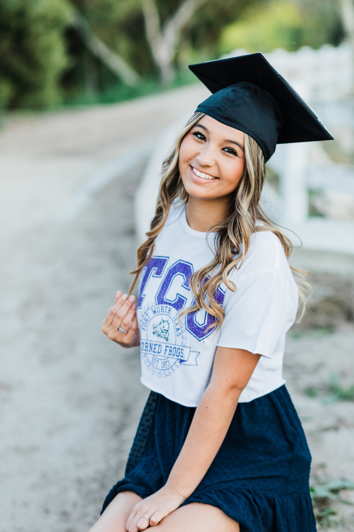 senior-photography-session-in-rolling-hills