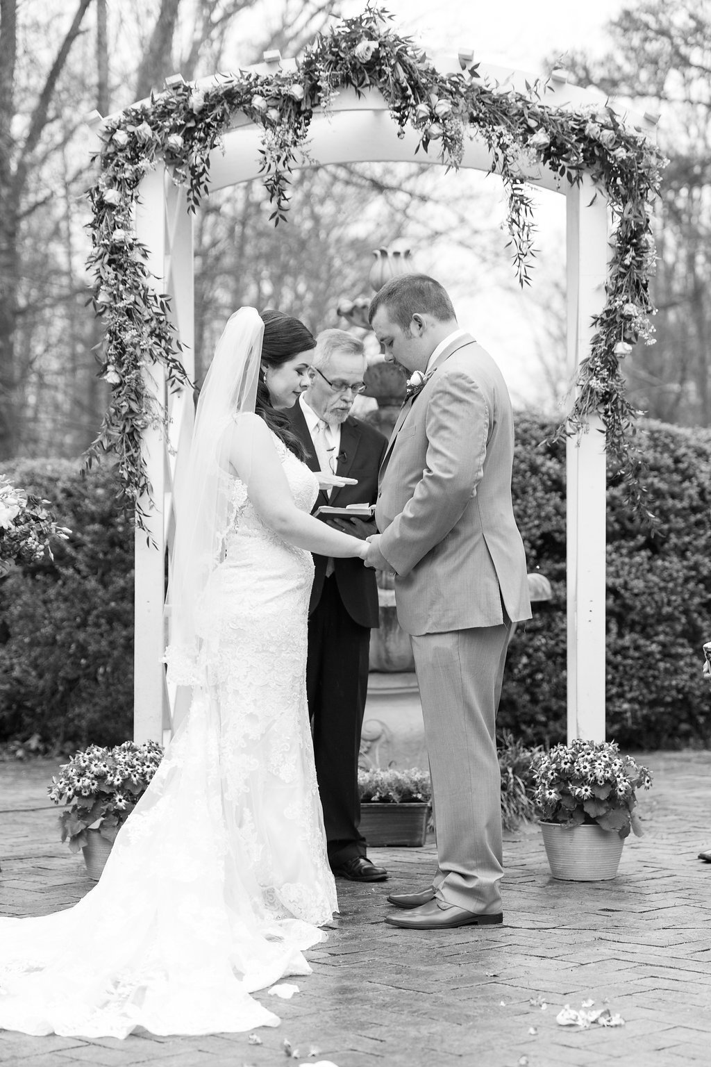 NiceWeddingAppleBlossomPlantationShelbyDickinsonPhotography190