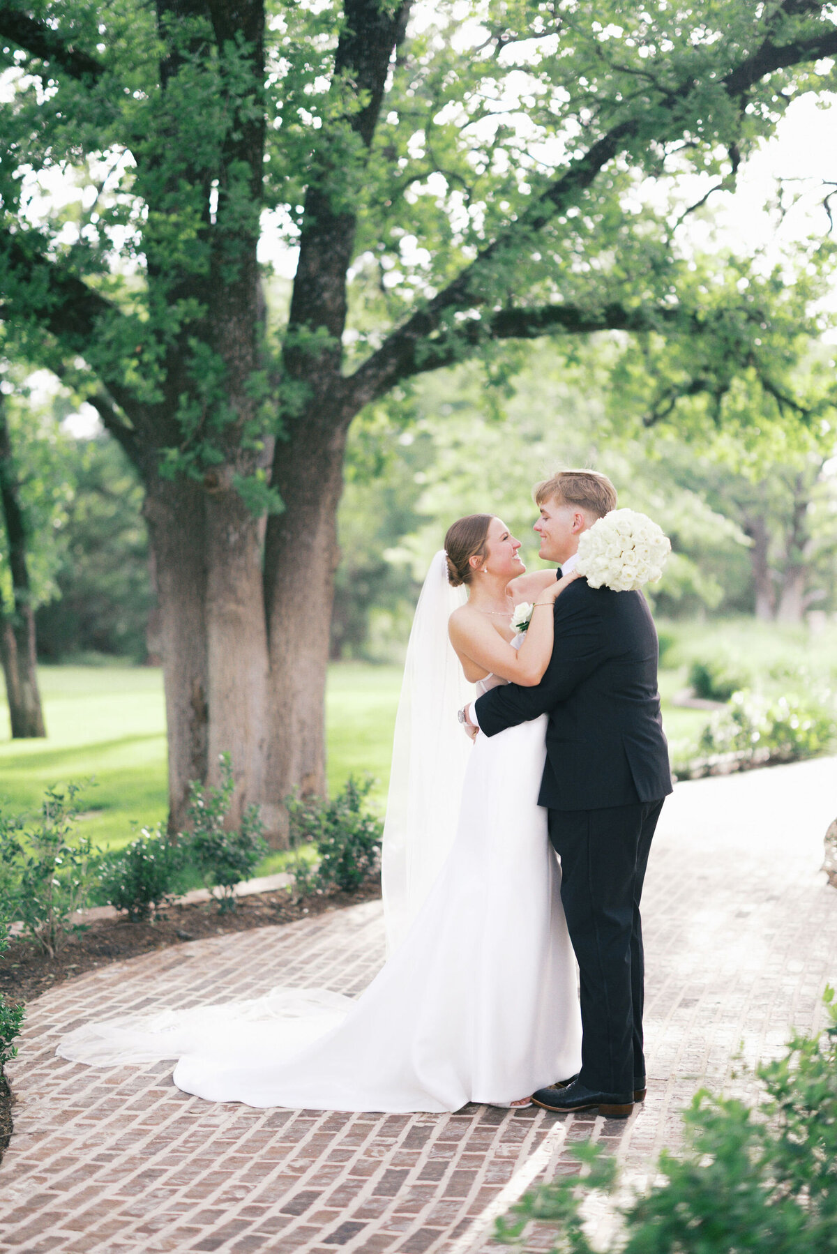 luxury-dallas-wedding-photography