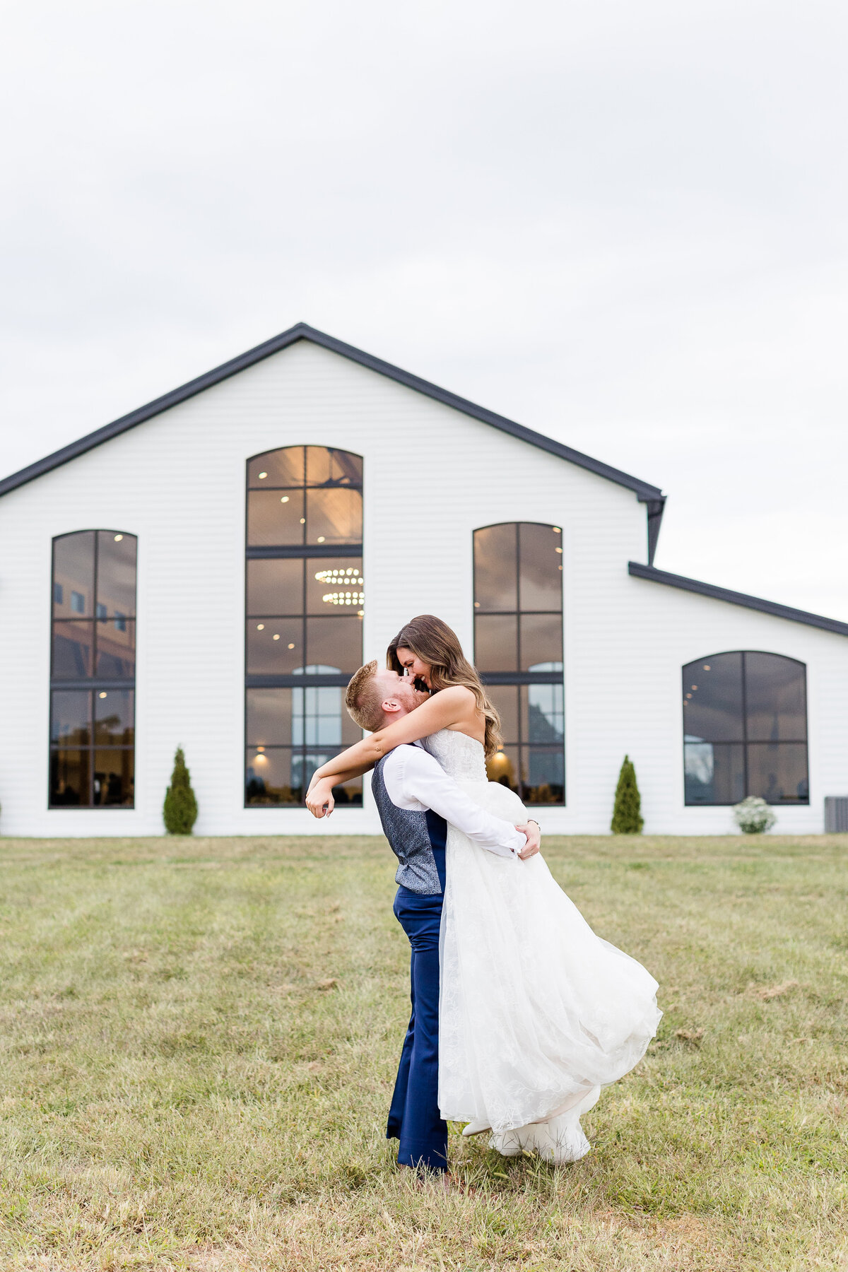 Sunset portraits at Wildflower Ridge wedding Venue Marthasville MO