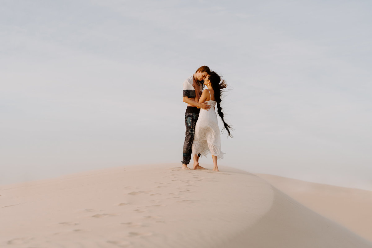 morocco-desert-elopement-adventurous-monahan-sand-dunes-sydney-and-ryan-photography-1
