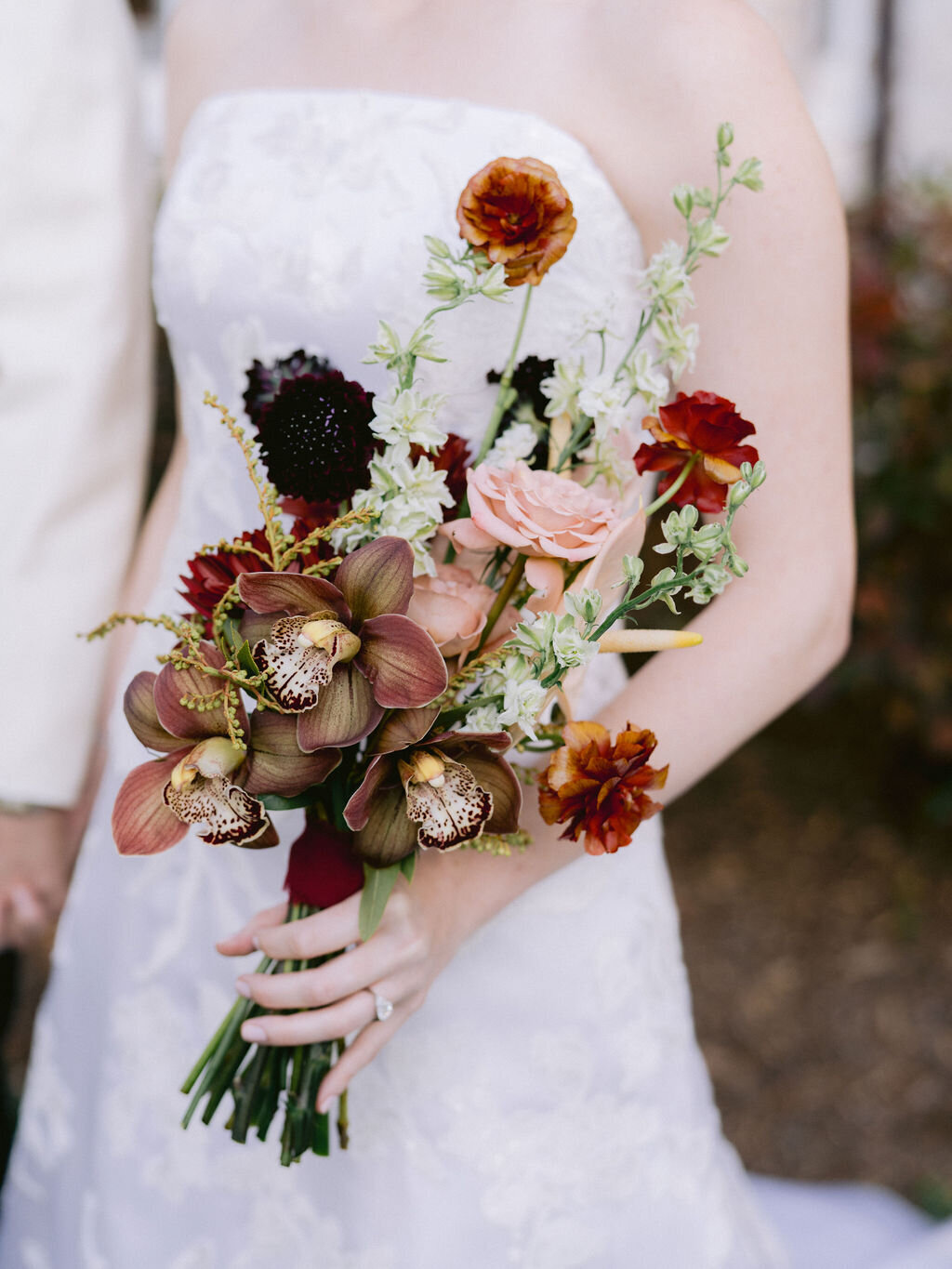 NikkiSanterre_EastCoastLuxuryWeddingPhotographer_CaitieHanrahan_KeswickHallWedding_Jac&Zach-120