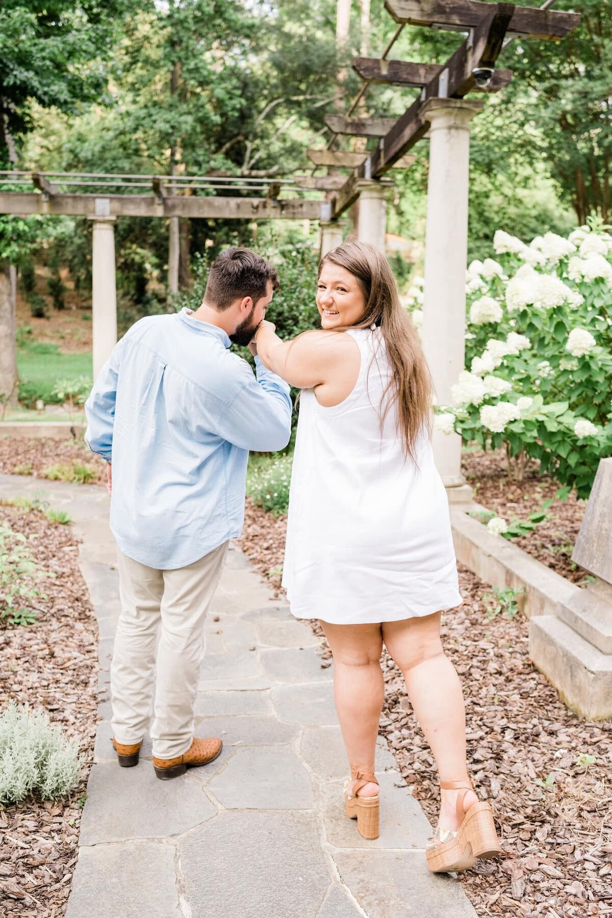 Elli-Row-Photography-CatorWoolford-Gardens-Engagement_2867