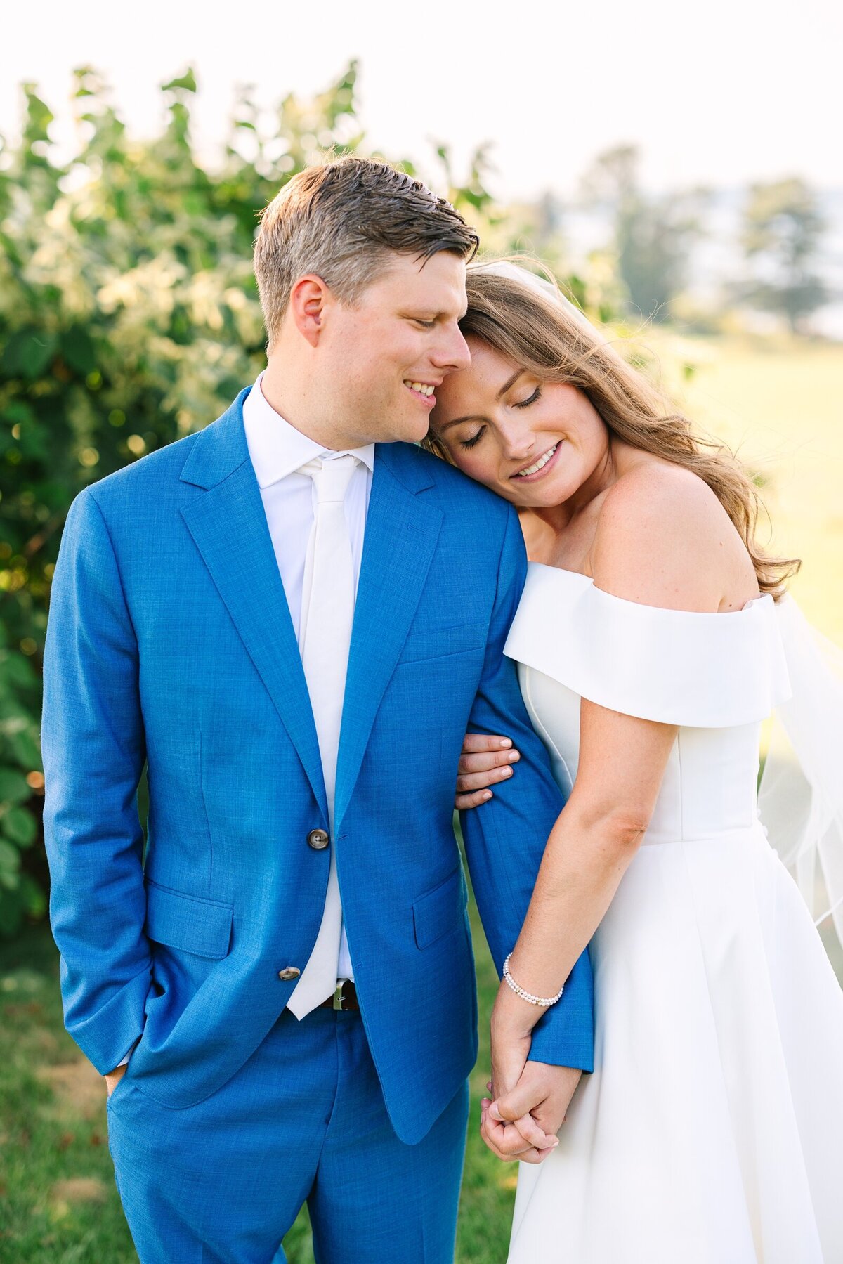 Cheery_Yellow_Blue_Seaside_Island_Maine_Wedding_Chebeague_Island_Inn_0043
