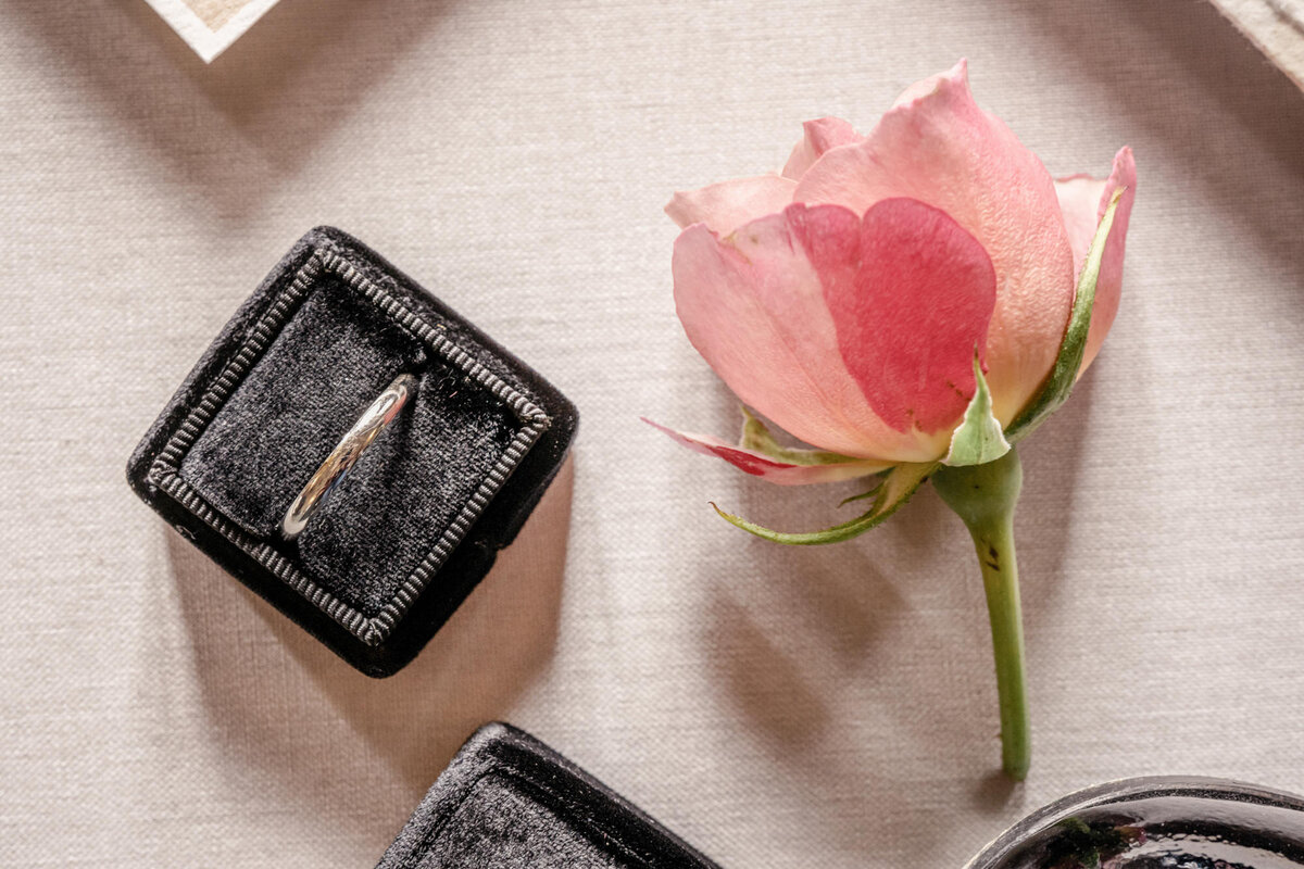 03 Flatlay_Stationery_black_pink_Groom__Victoria_Amrose_Photography_Lake_Como (3)