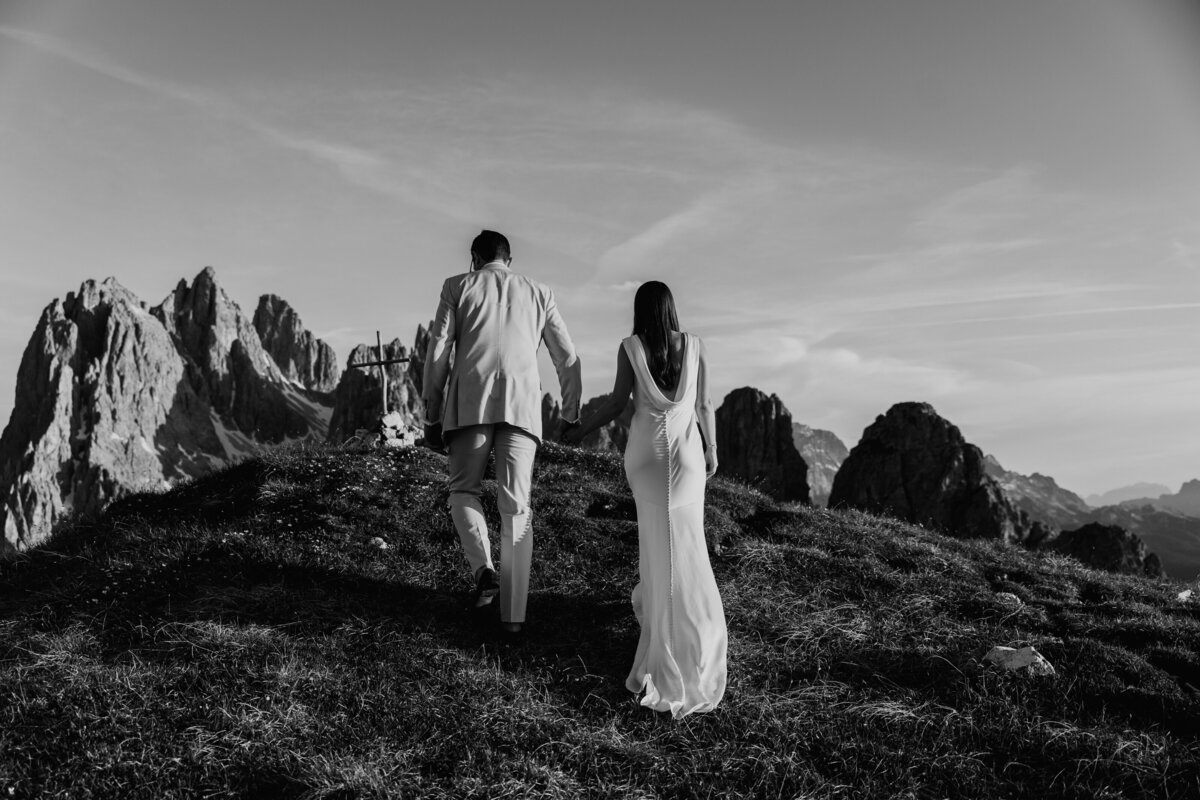 romantic couple mountain top elopement Tre Cime Dolomites
