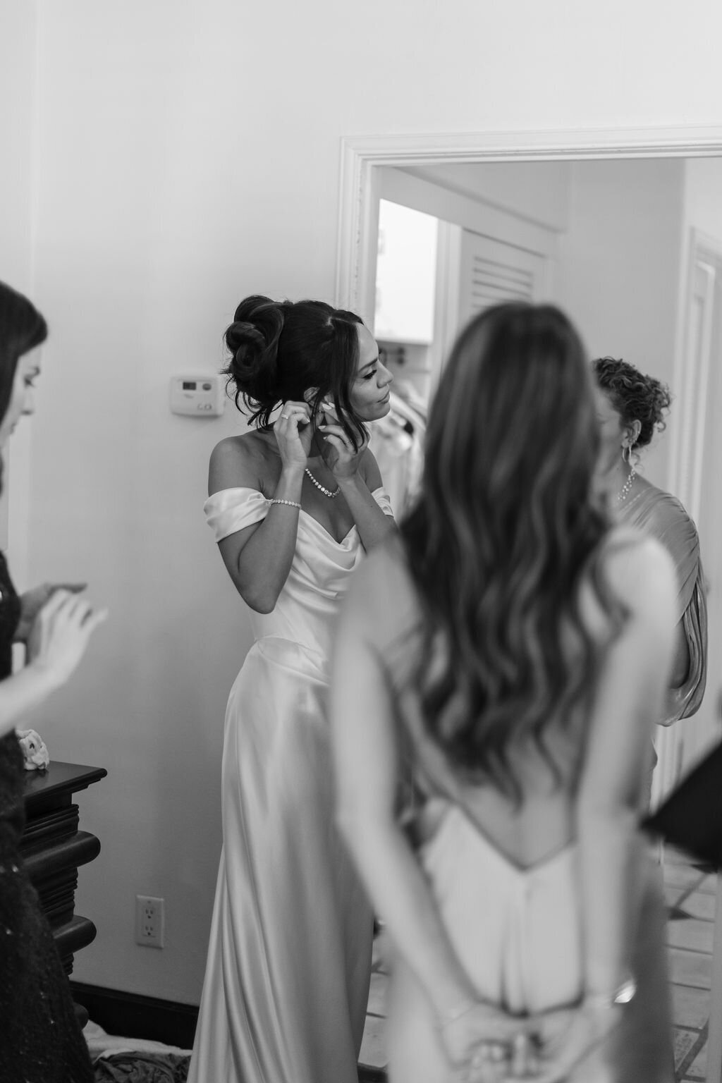 Candid_NikiRhodesPhoto(147of168)