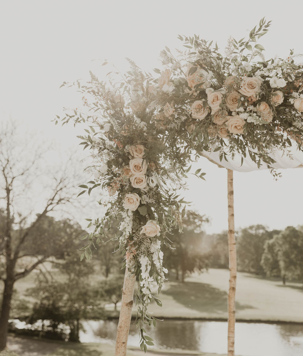 chuppah-floral-details-brooklake