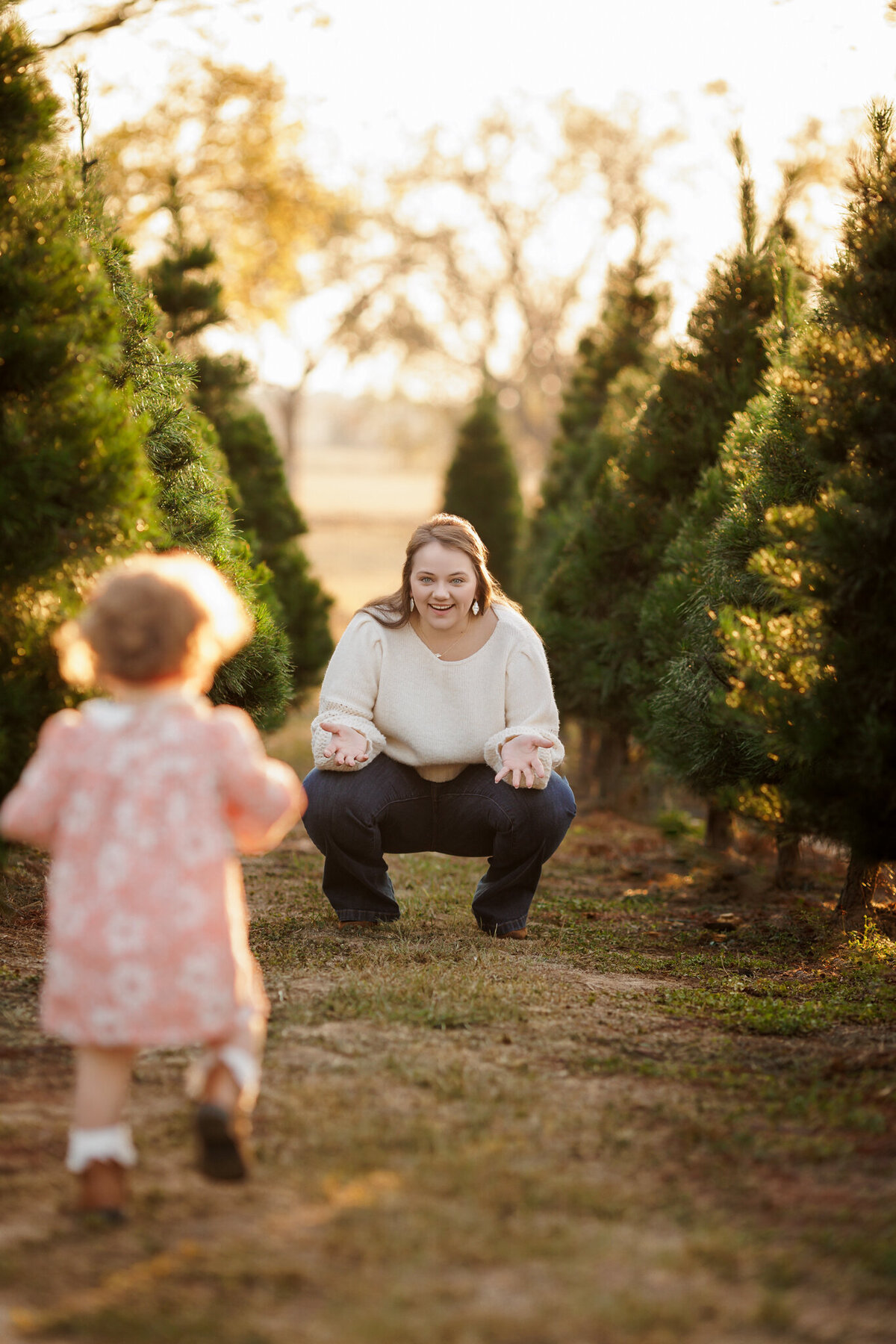 NWA family photographer, Northwest Arkansas best family photography, family portraits near me, professional family photos, family photography packages