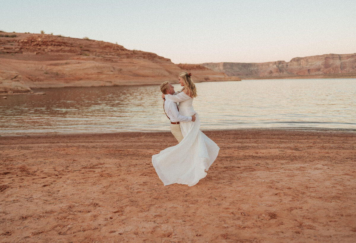 R + M _ Destination Wedding _ Lake Powell _ Utah-836