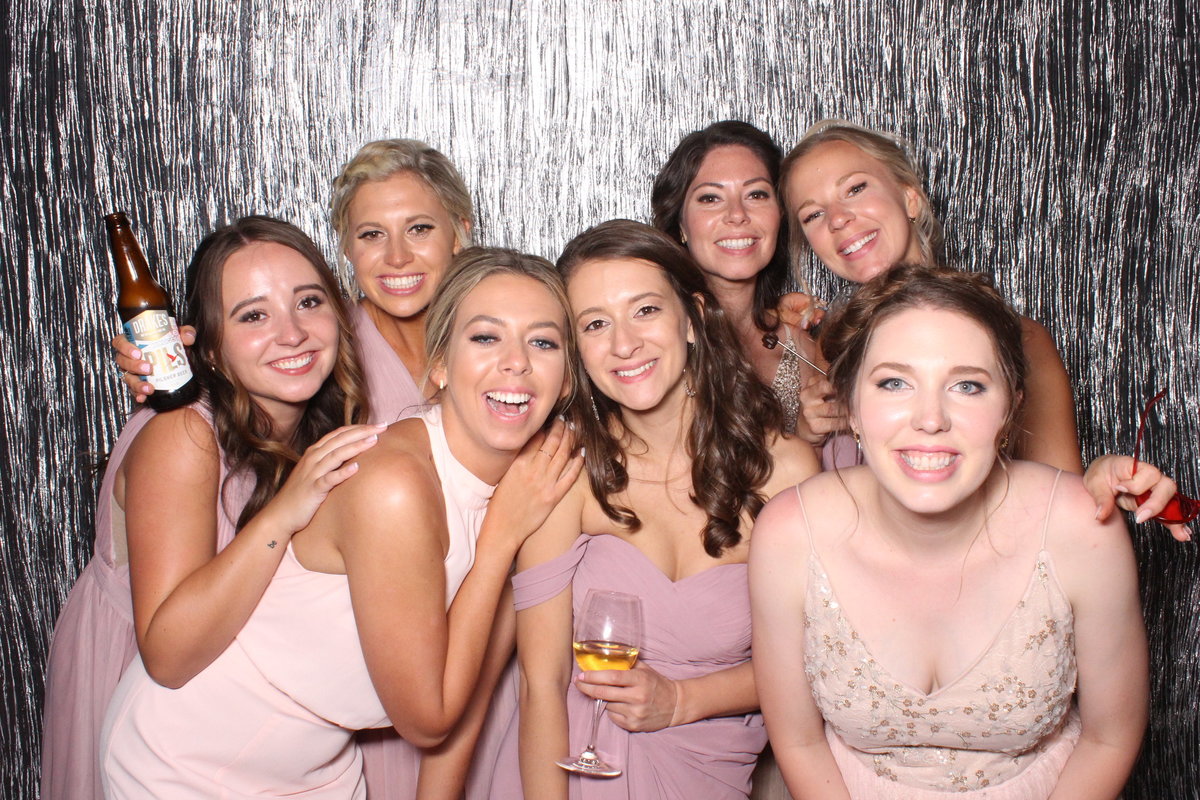 wedding photo booth with friends