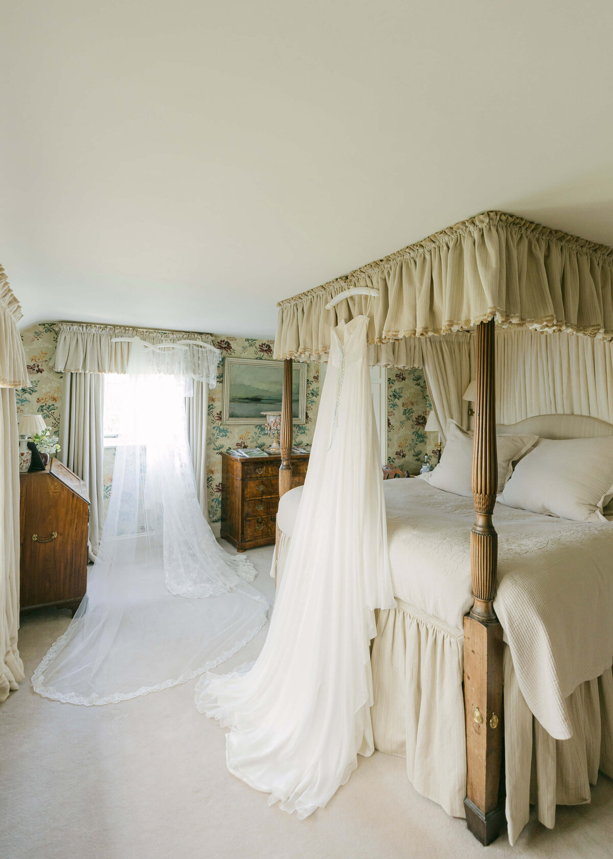 Lily-George-Wedding-Hampshire-Chloe-Lowe-Photography-246