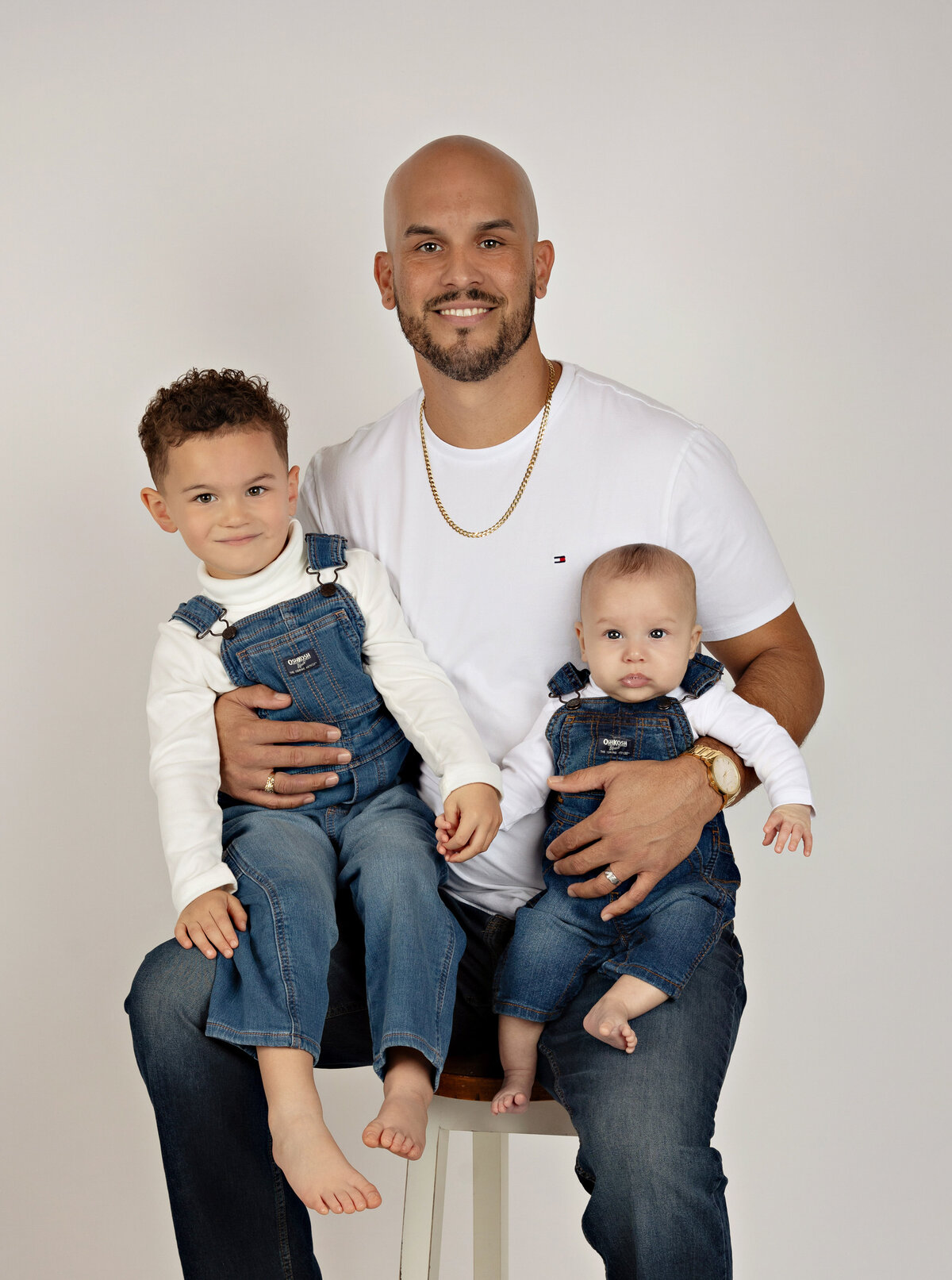 familygraduateseniornewbornboyseniorgraduateheadshotsfamilynewborngirlfirstbirthdayportraiturephotographystudioportraitsnewborngirlboyfamilyEvaMaganaPhotographychildphotographer (12 of 5)