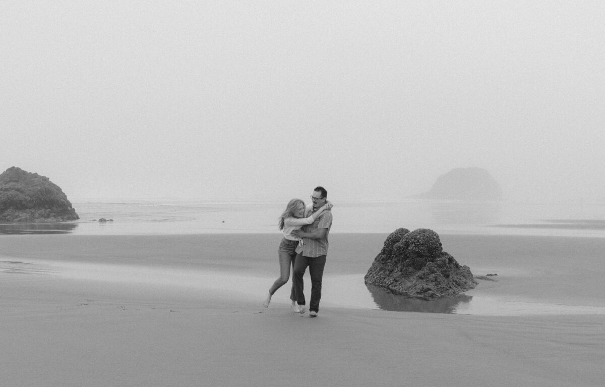 Jordan and Megan Oregon Coast Engagement-88