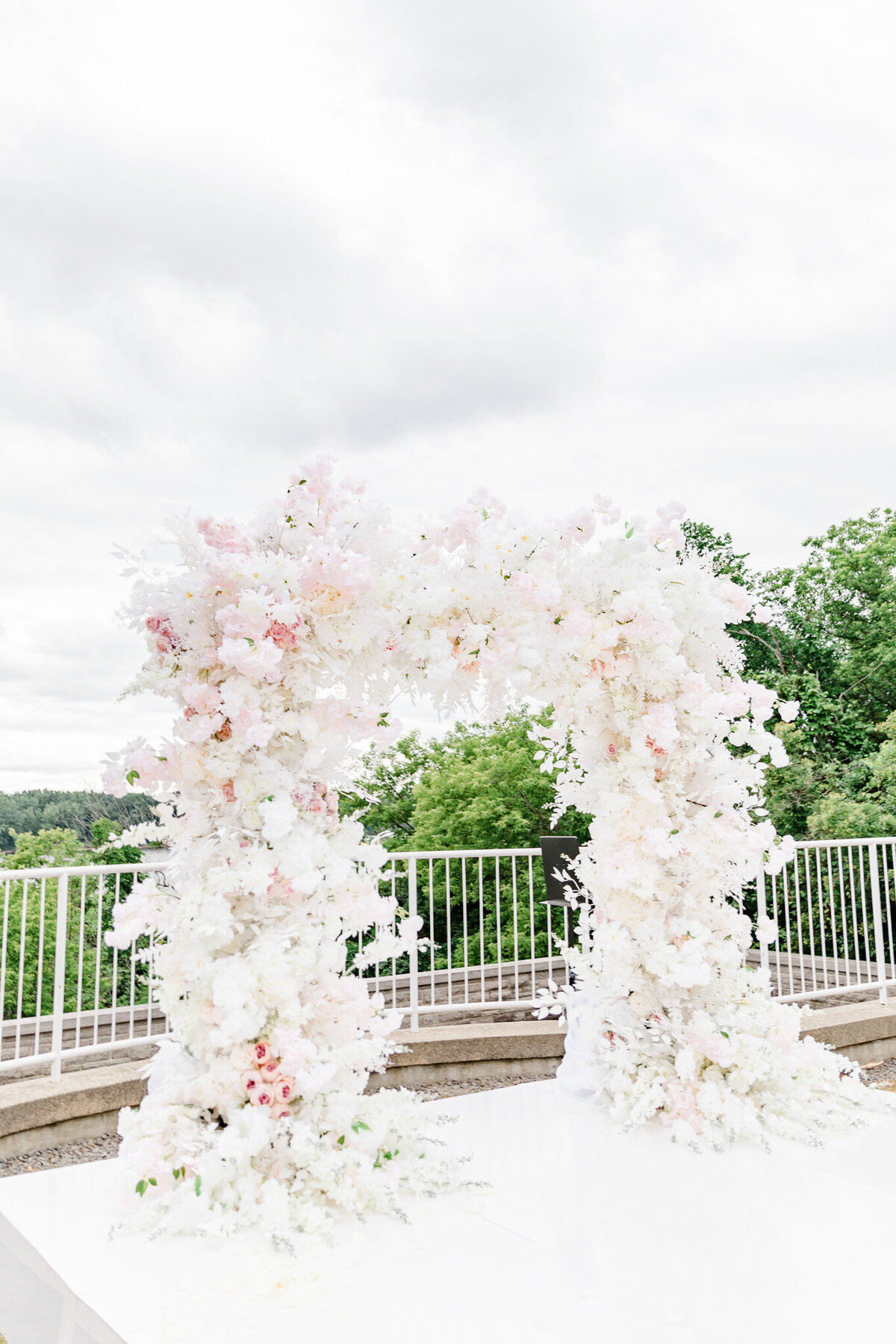 hannah-braden-ottawa-wedding-shaw-centre-2023-137