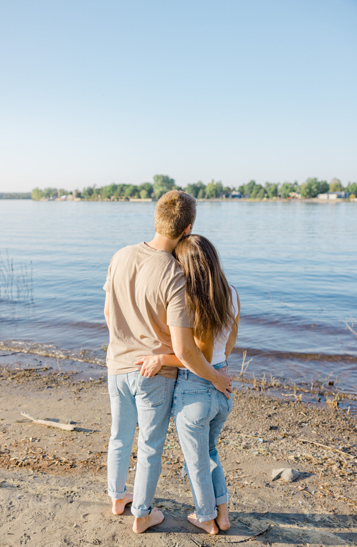 hannah-braden-engagement-session-ottawa-grey-loft-studio-2023-18