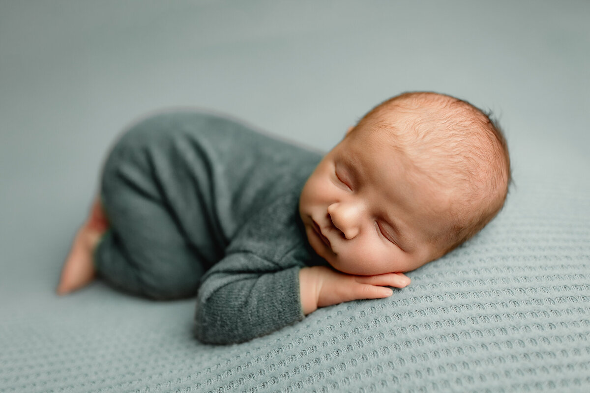 NW Arkansas newborn portrait studio, get newborn photos taken near me, NWA baby photographer