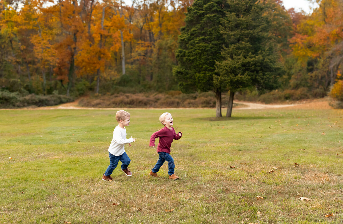 Brothers-Fall-Running-Huntington NY