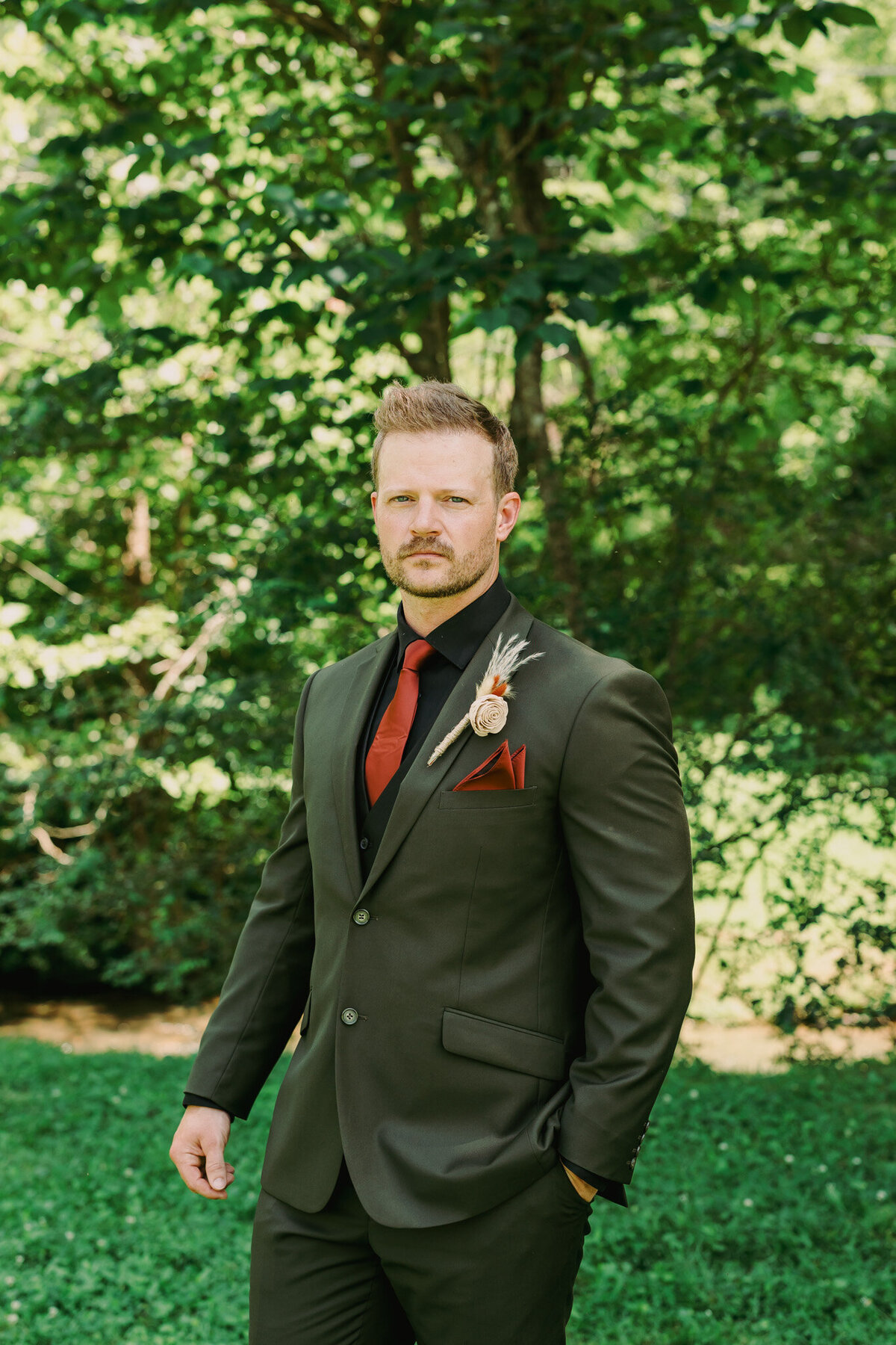 4 Points Farm Grooms Portraits (4)