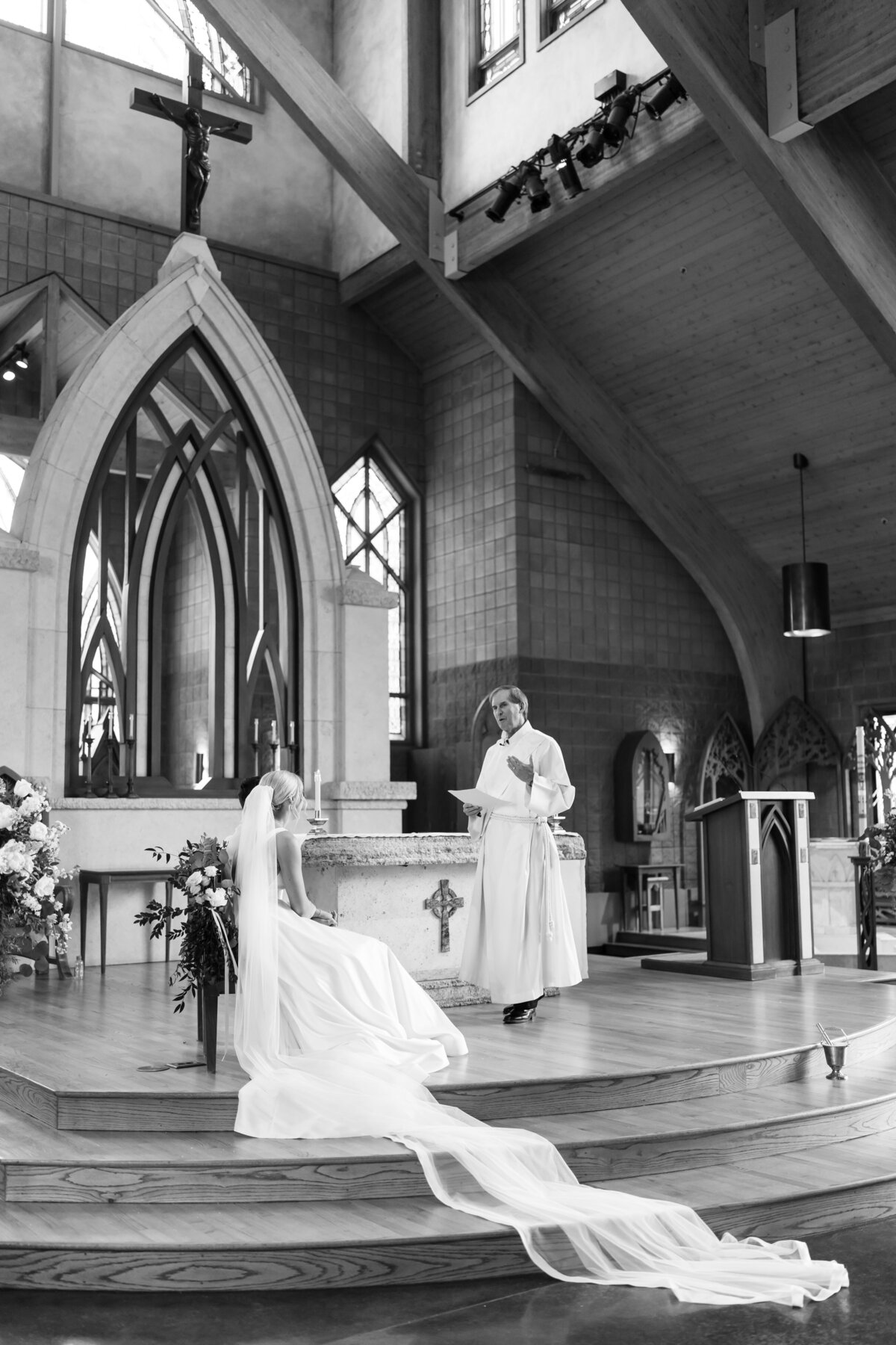 montage-summer-park-city-catholic-wedding-pepper-nix-loganwalkerphoto-419L-0880
