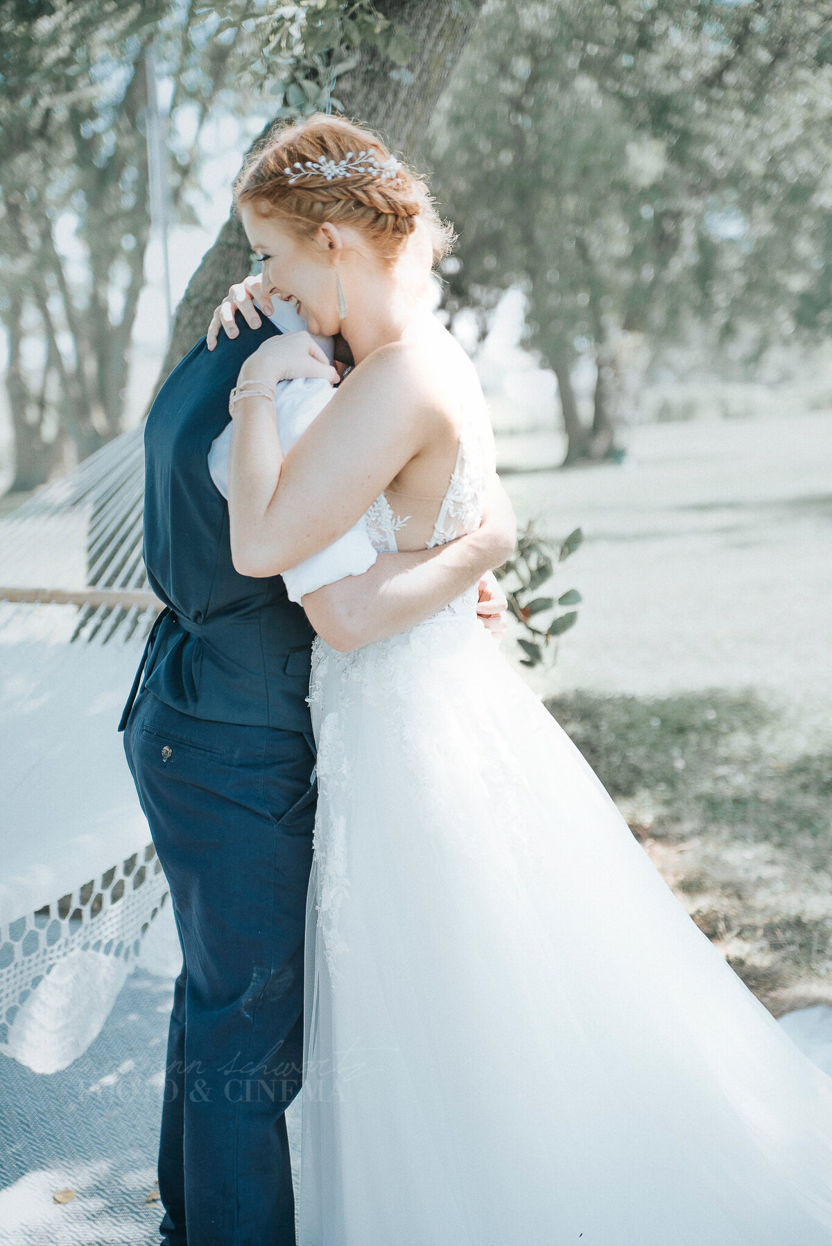 first look _ alaynna ann schwartz _ harpors vinyard _ iowa photographer _ playlife photography_0220