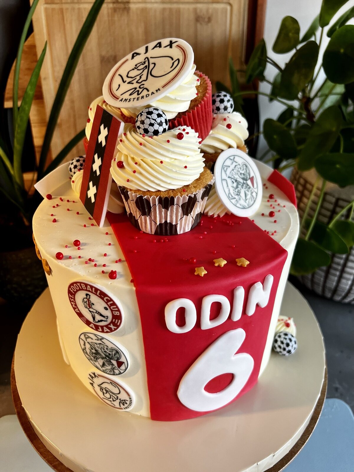 OLaLa Cakes & Cupcakes