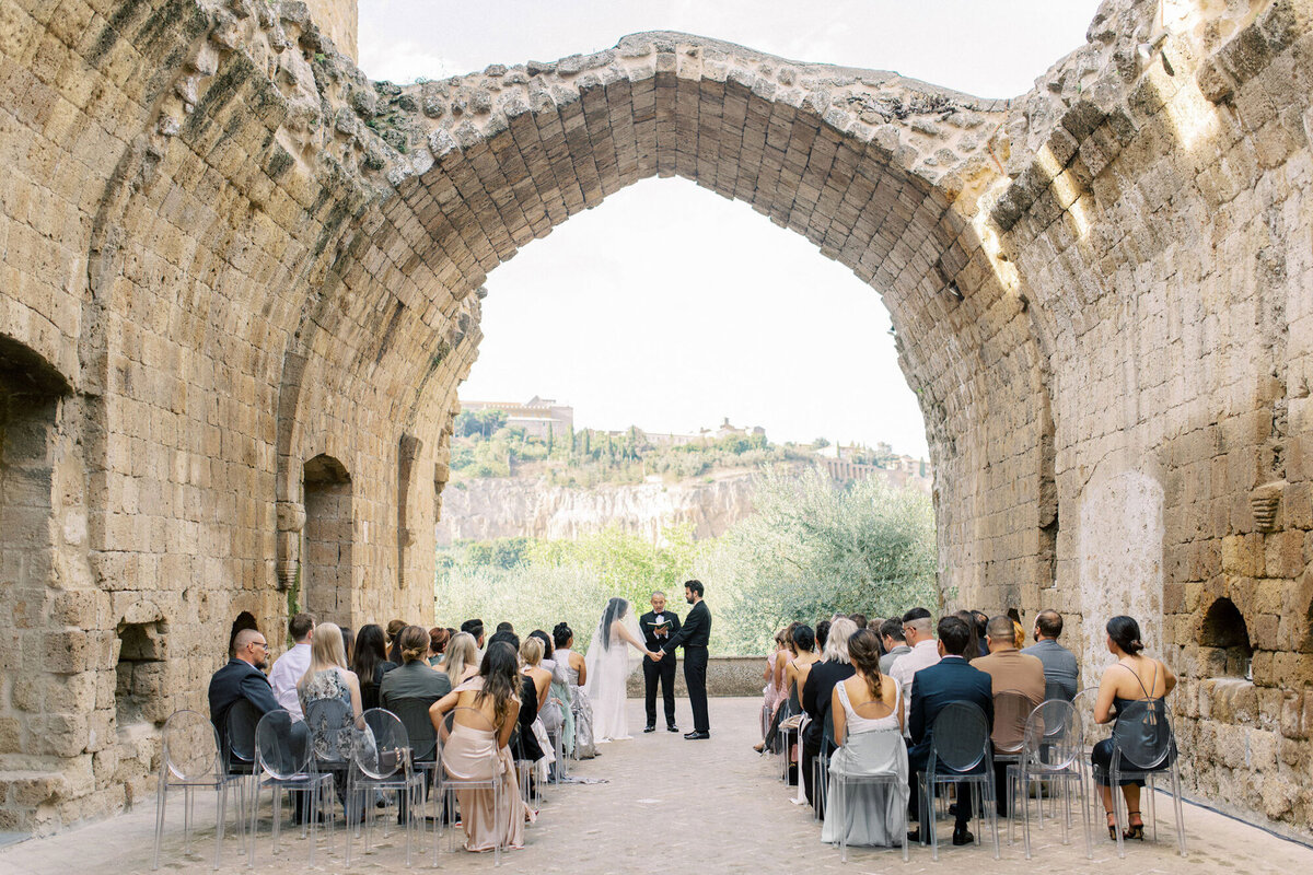 Maïlys Fortune Photography Husband Wife Wedding Weddings Photography France Switzerland Italy Timeless Dreamy Imagery Bilingual French English Destination Weddings Destination Wedding Provence French Riviera Paris Lake Como Tuscany79