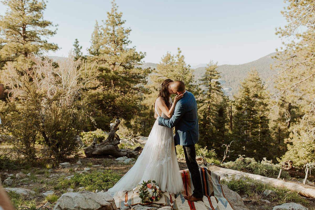 Locations, time of year, and best things to consider when planning your elopement in Yosemite.