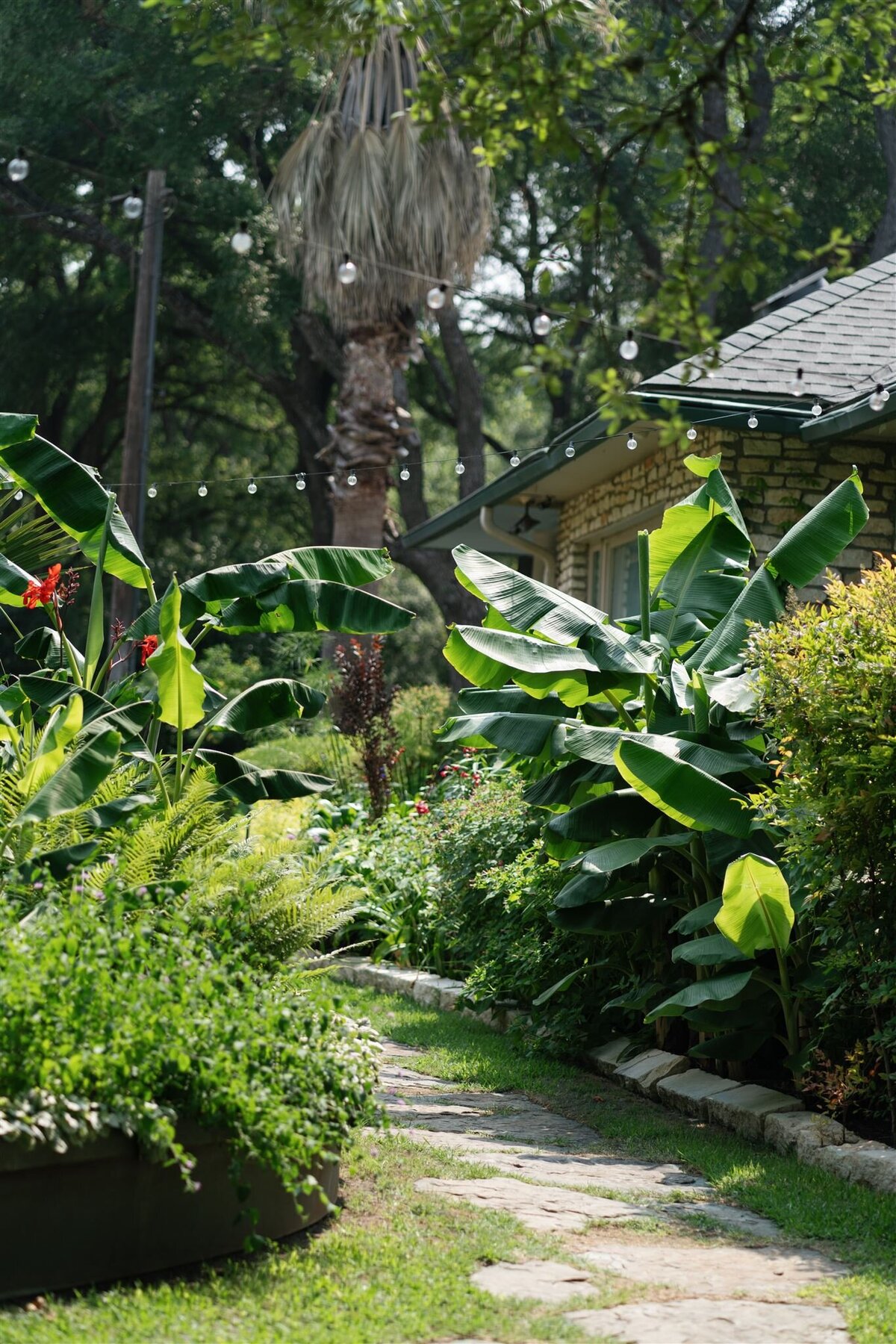 Hummingbird-House-Garden-Party-Wedding-Austin-Texas-Colette-Elyse-Photography-195_websize