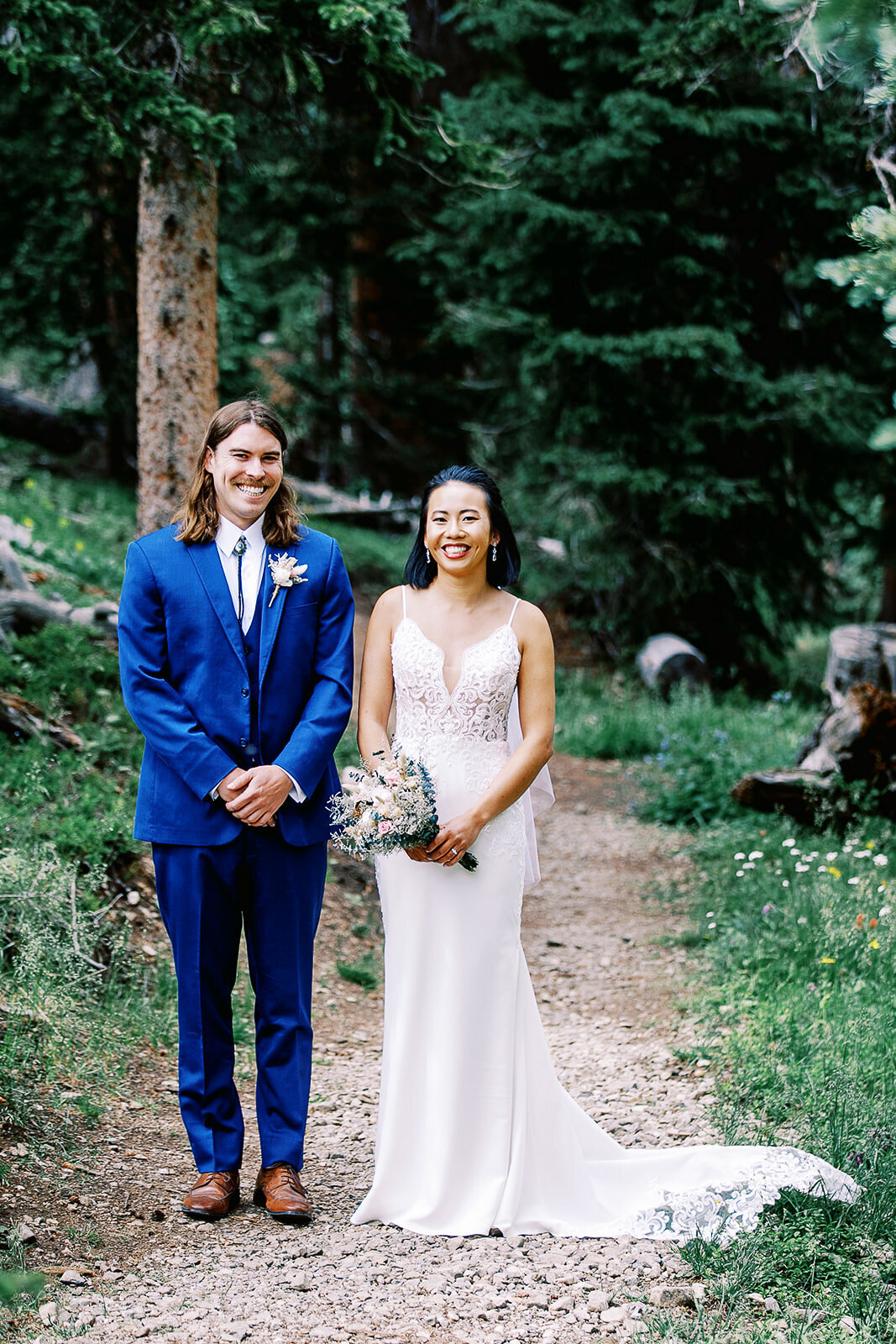 black-mountain-lodge-wedding-couple-15