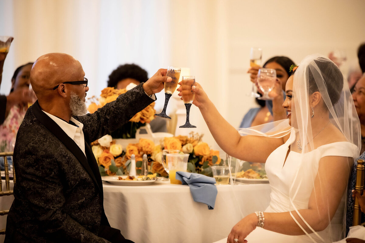 Groom_and_Bride_Toast